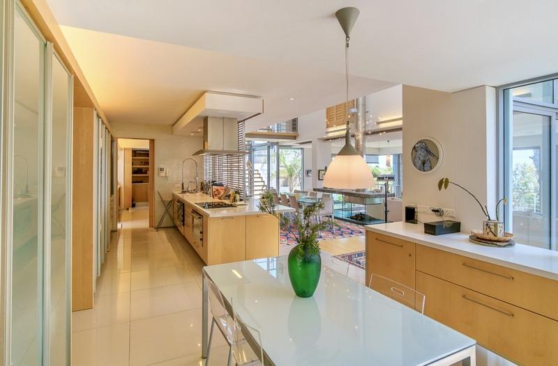 5 Bedroom Property for Sale in Bantry Bay Western Cape